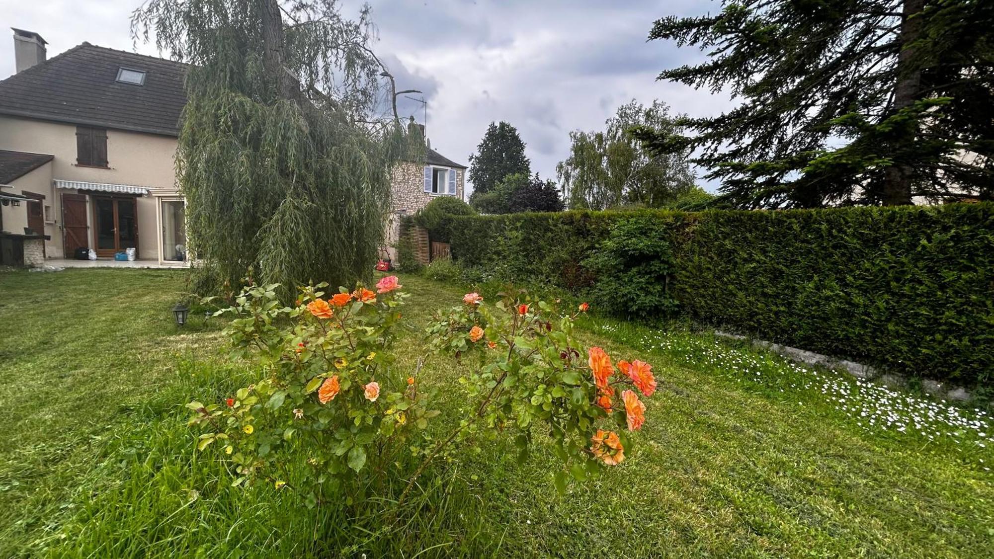 Villa La nébuleuse Notre-Dame-de-l'Isle Esterno foto